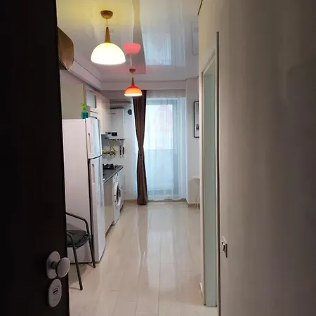 Garsoniera Edy Apartman *